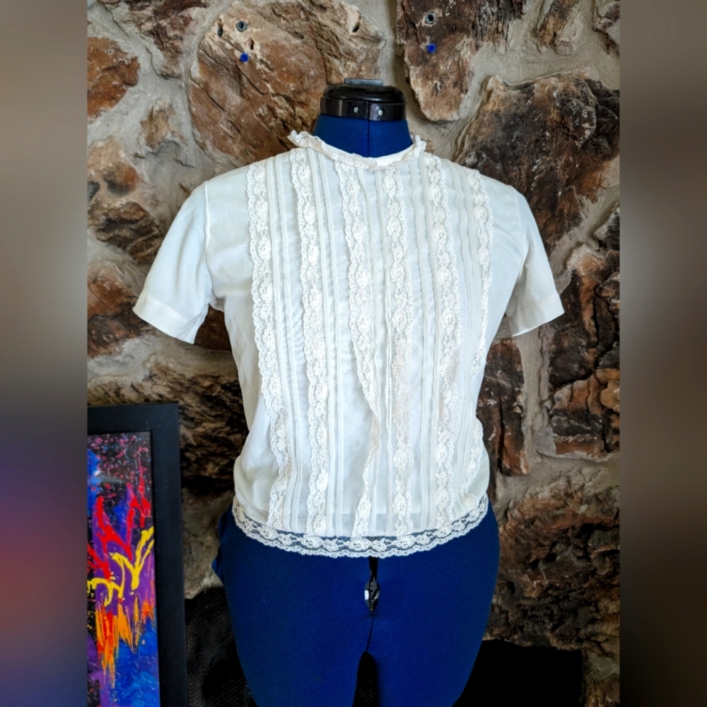 70s ILGWU Blouse with Lace